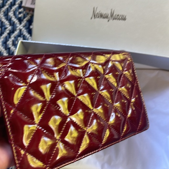 EUC Authentic Chanel Burgundy Patent Wallet / Card Holder - Picture 7 of 16